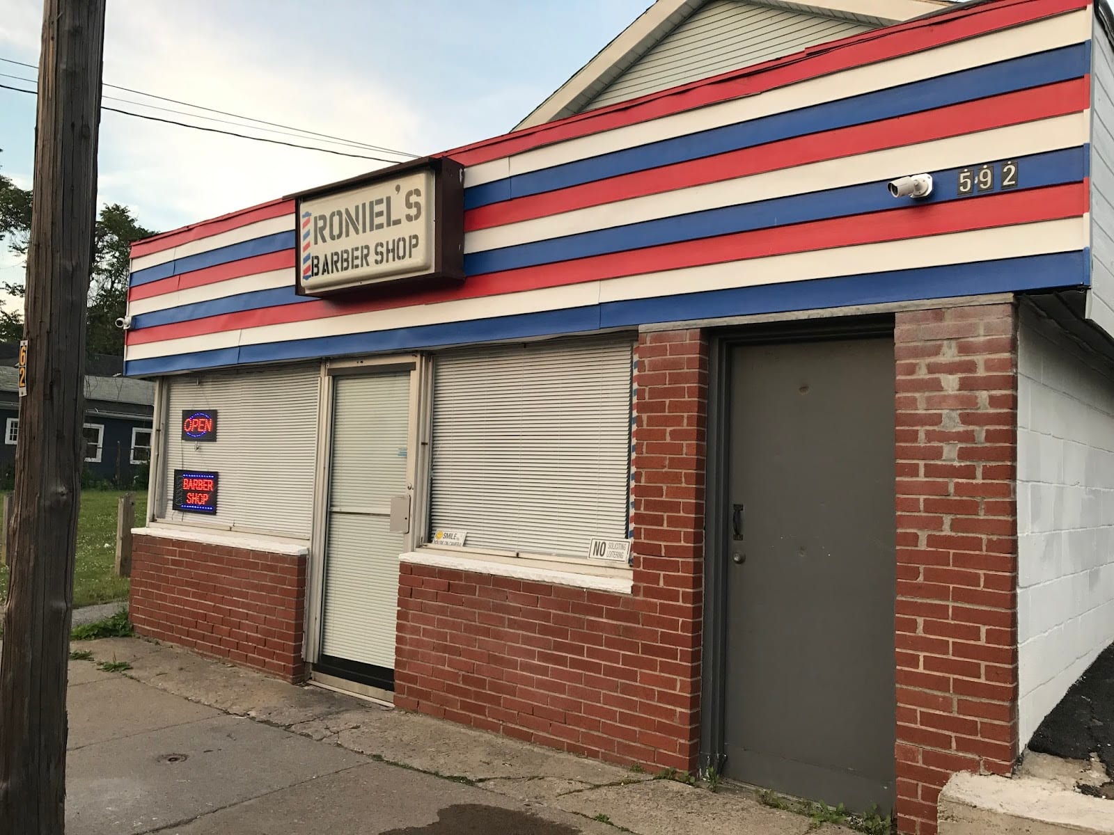 Roniel's Barber Shop
