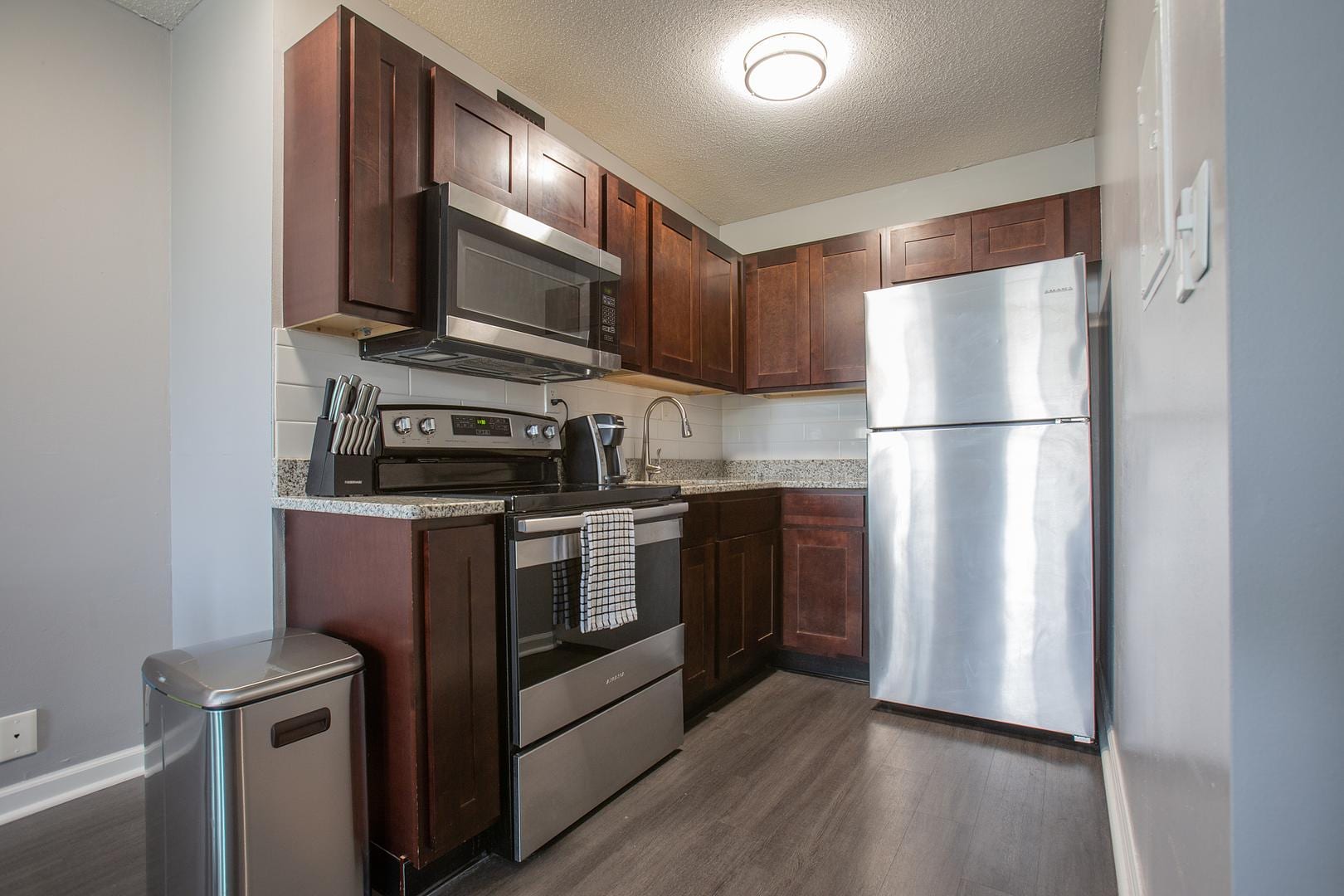 Landing | Incredible Studio, Gym, Pool