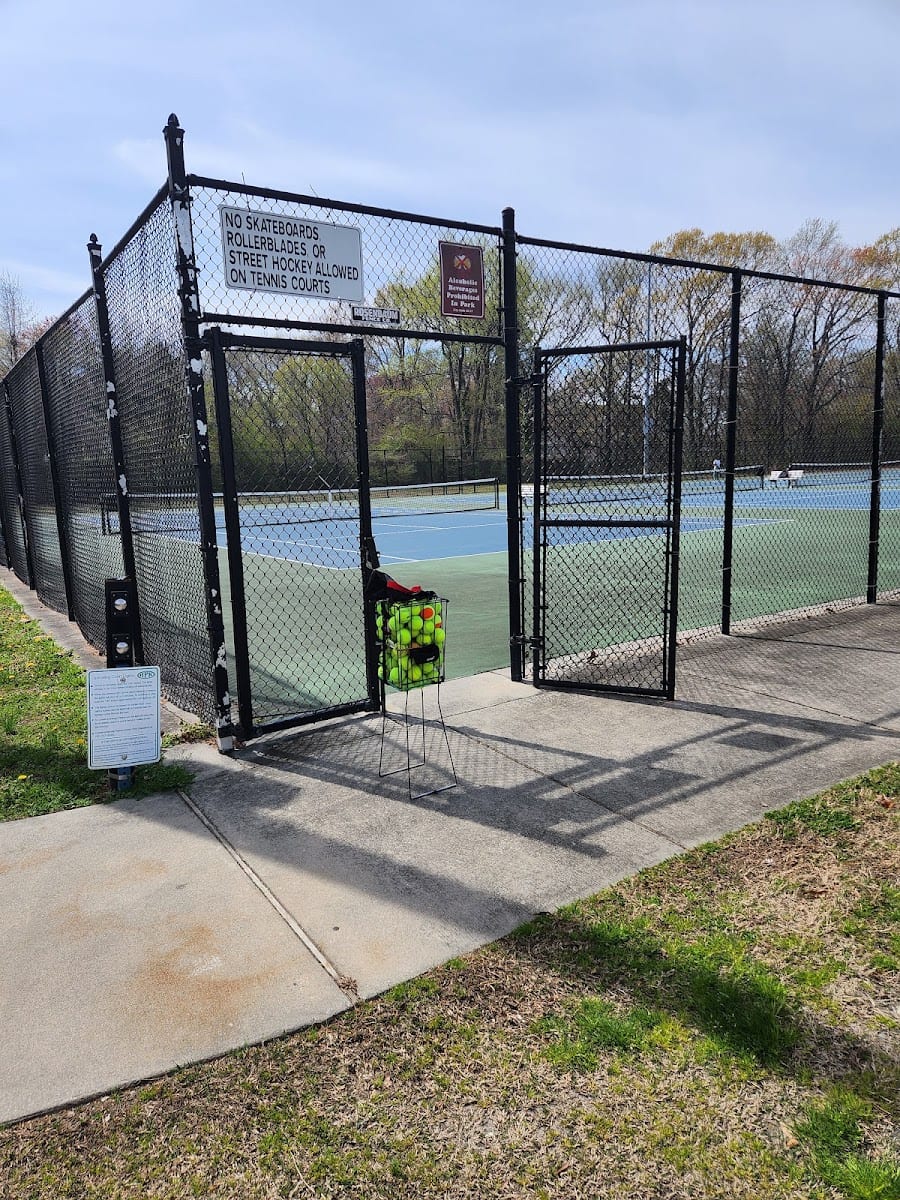 Briarfield Park Tennis Courts, photo 2
