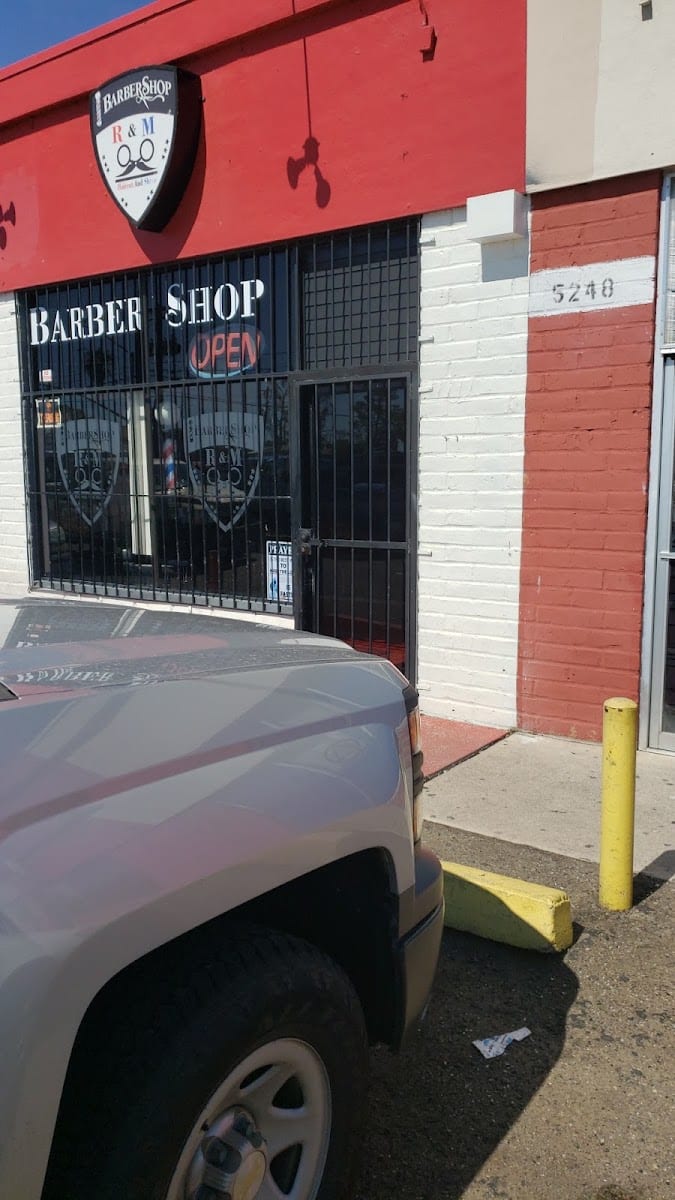 Double R Barber Shop, photo 2
