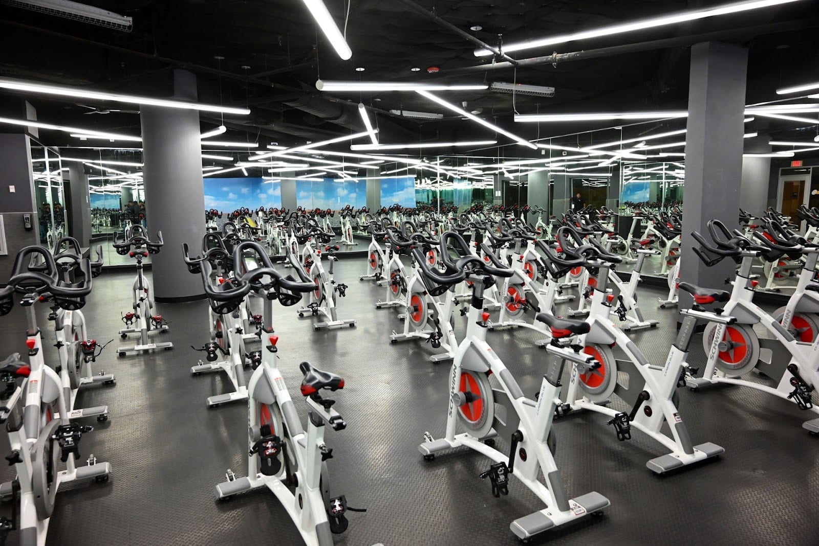 24 Hour Fitness, photo 4