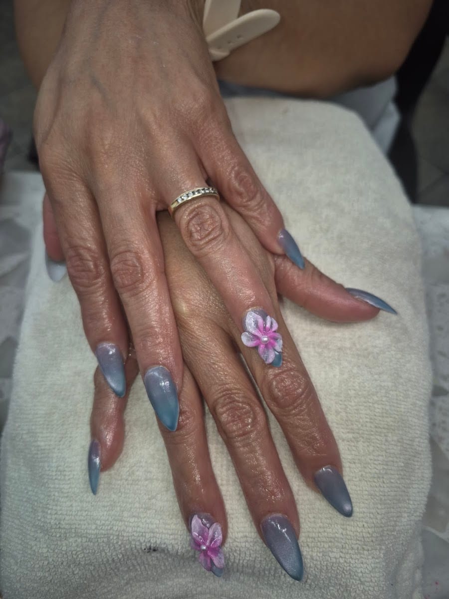 Jade Nails, photo 3