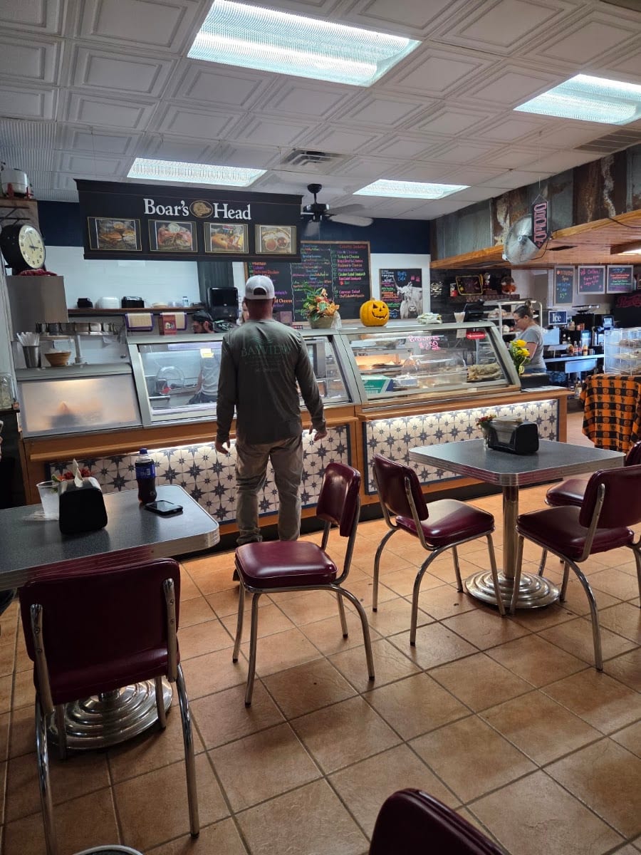 Red's Cafe