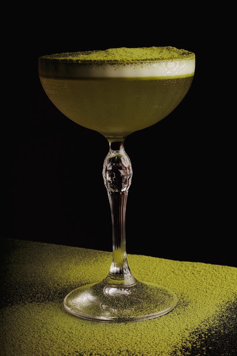 Minuit Express - Cocktail & Spirits Bar