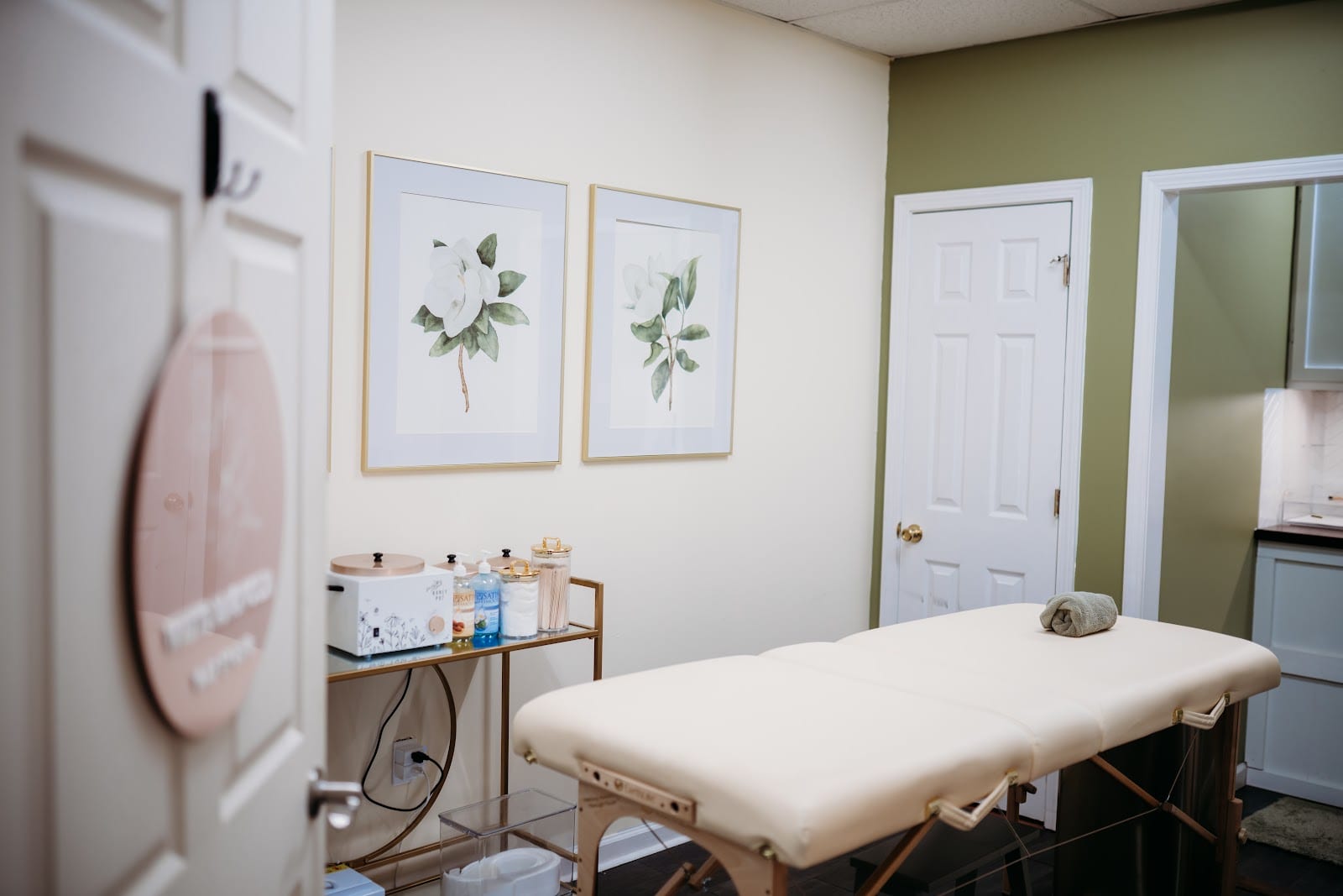 White Magnolia Wax Studio | Madison, AL