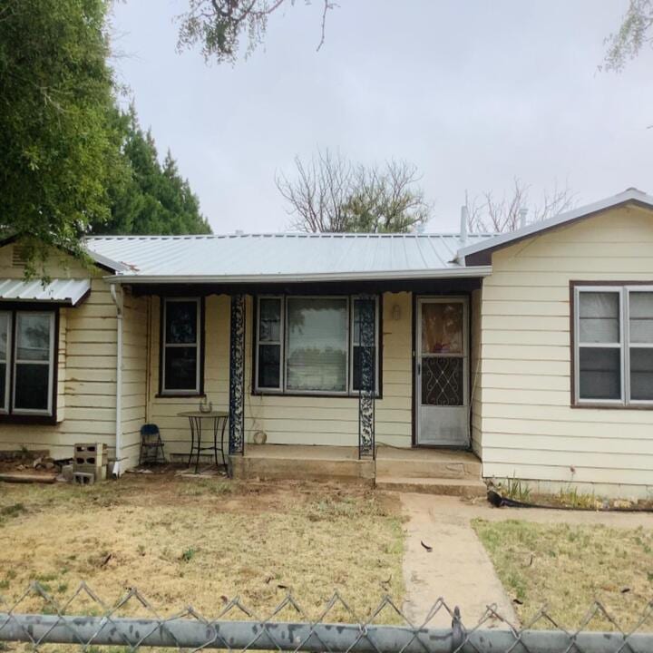 Liz Karr - Real Estate Agent- Aycock Realty, photo 3