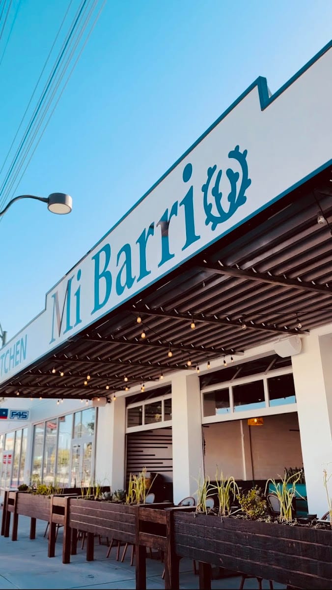 Mi Barrio Kitchen & Cocktails