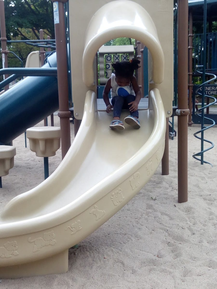 Red Oak Parkette, photo 3