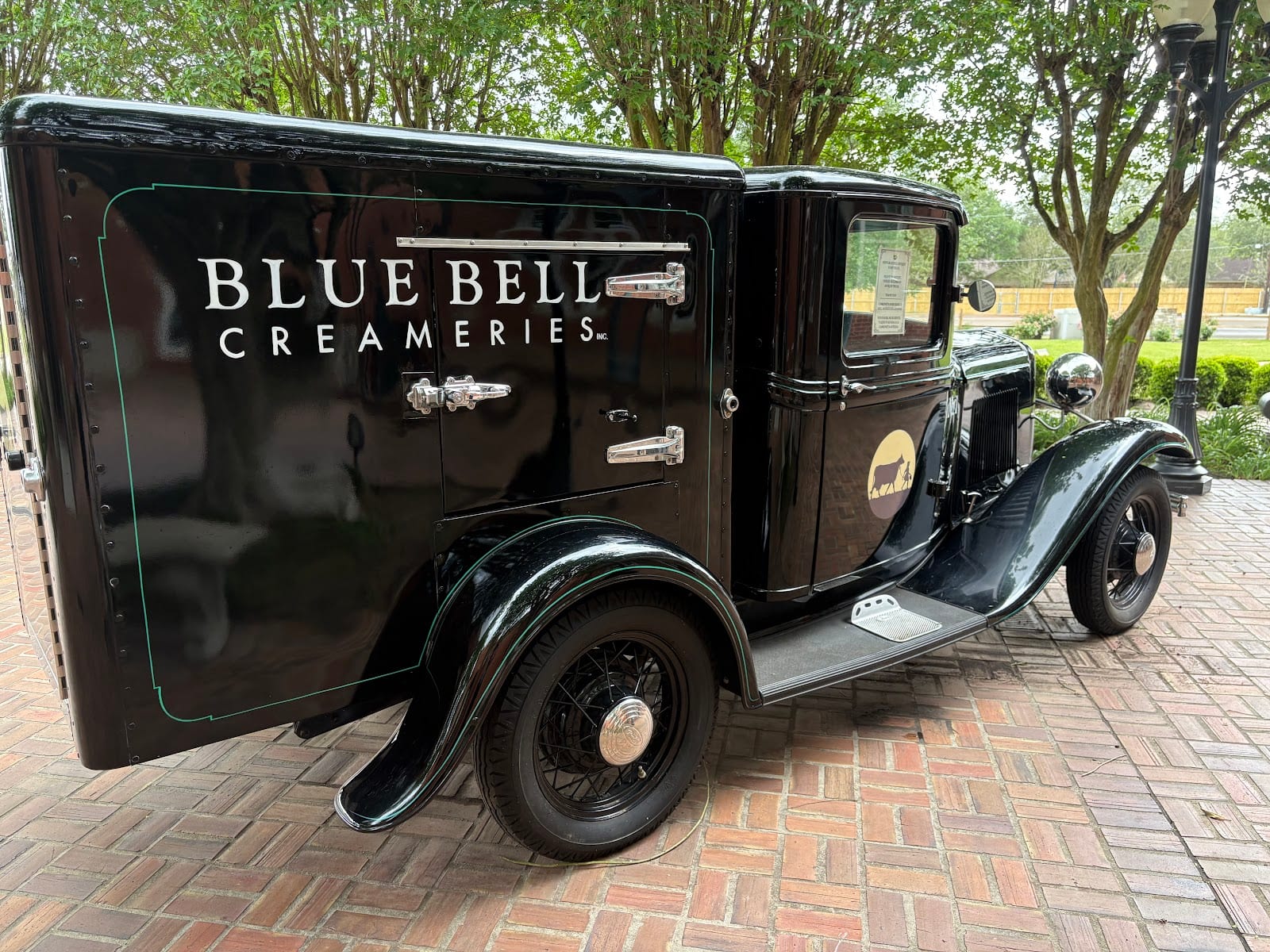 Blue Bell Creameries & Country Store, photo 3