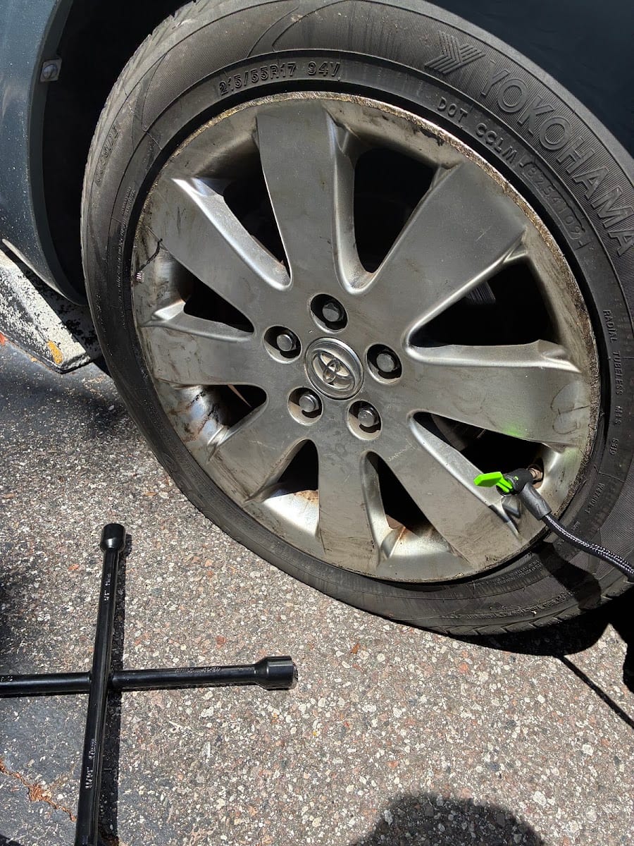 Yo Tires, photo 2