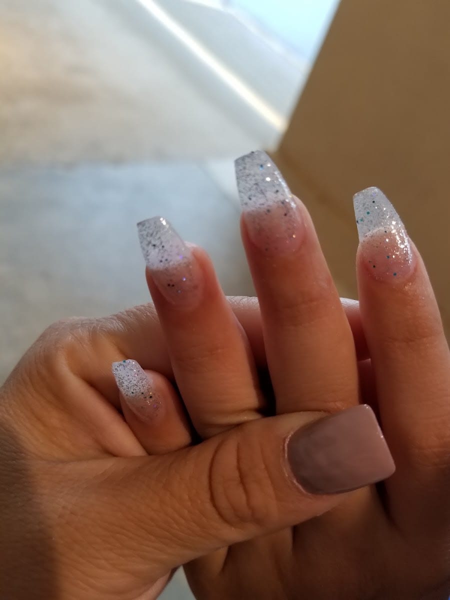 2st Nails, photo 3