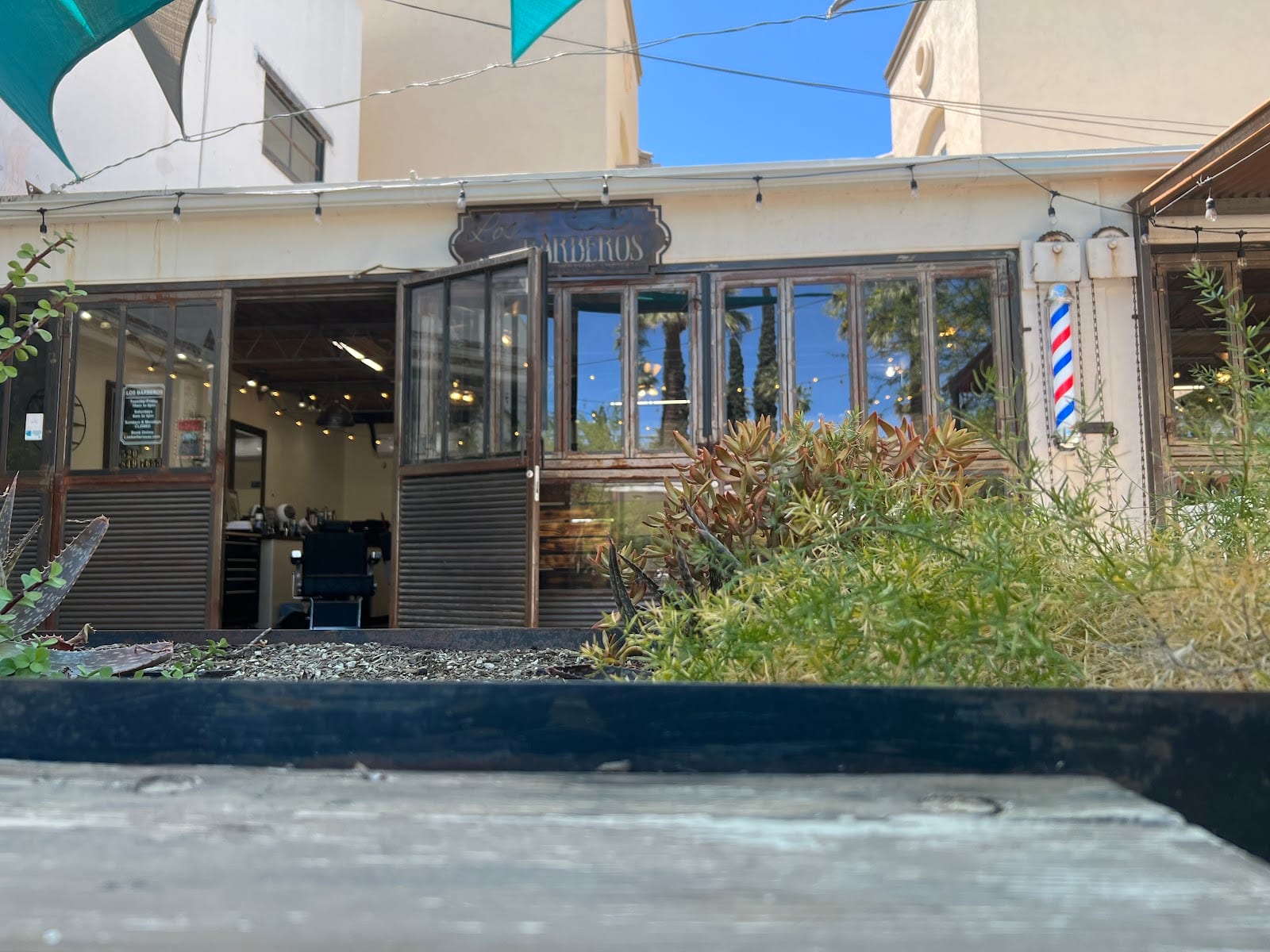 Los Barberos Barbershop