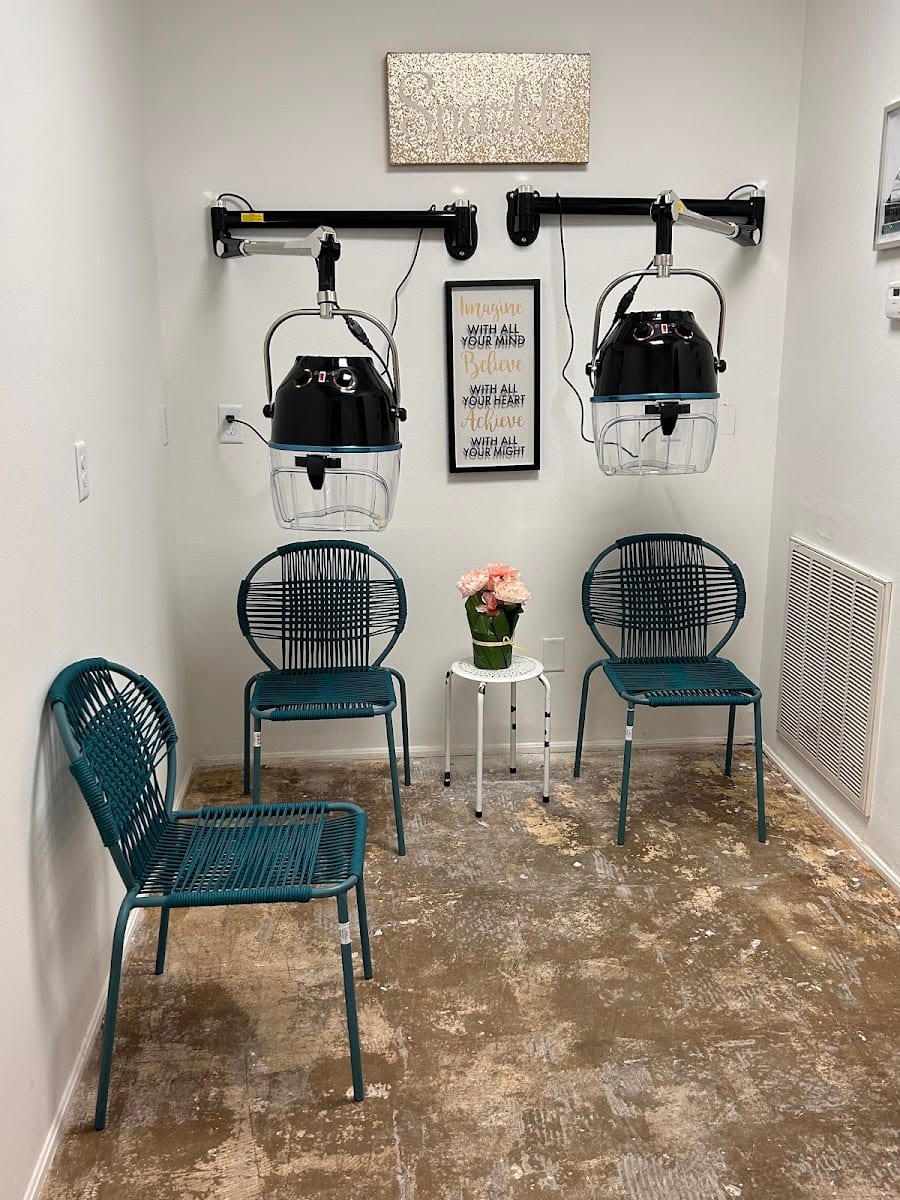 Adrienne's Ultimate U/ The Suite Spot, photo 3