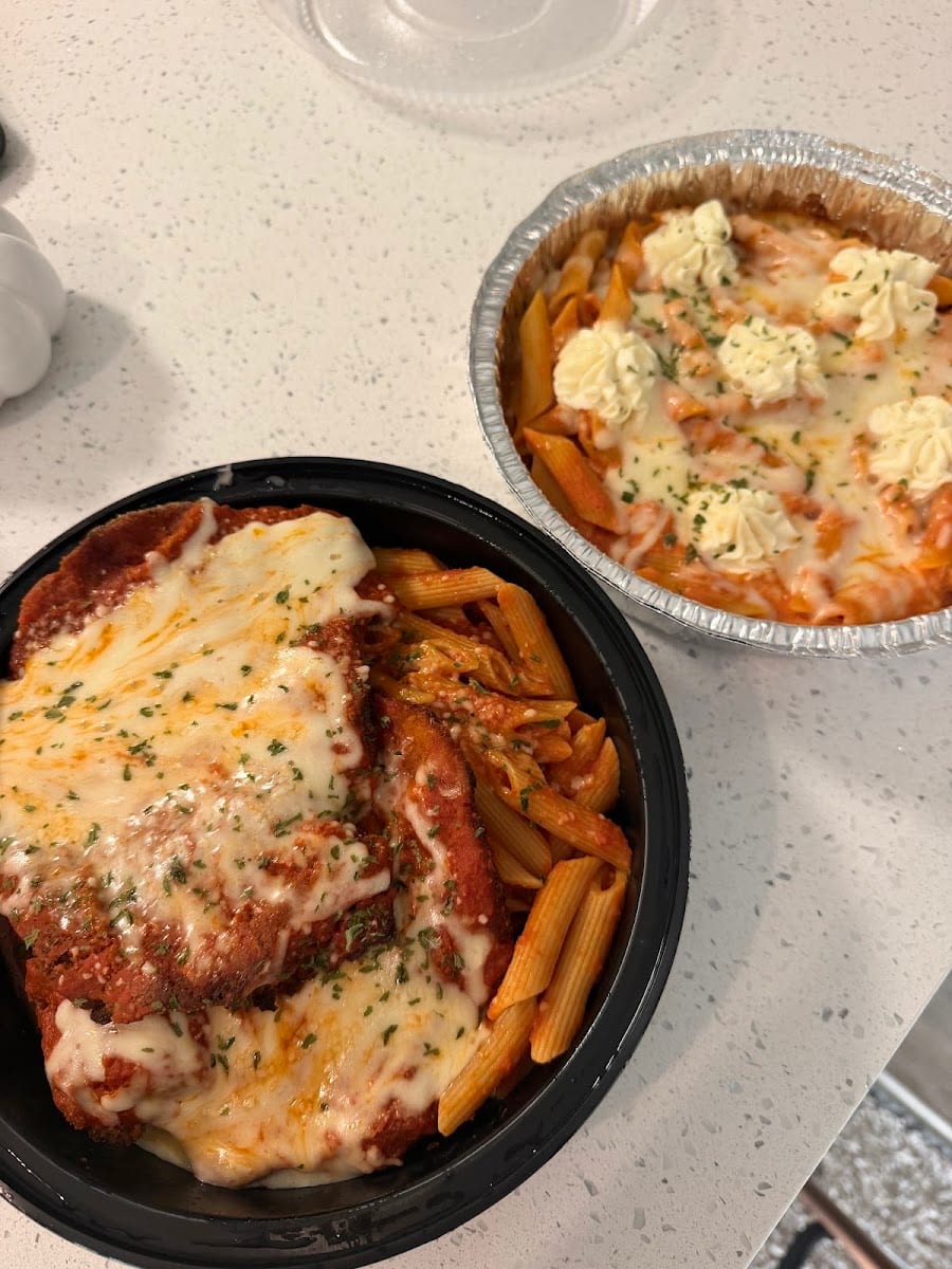 Capo Pazzo Pizzeria + Kitchen, photo 4