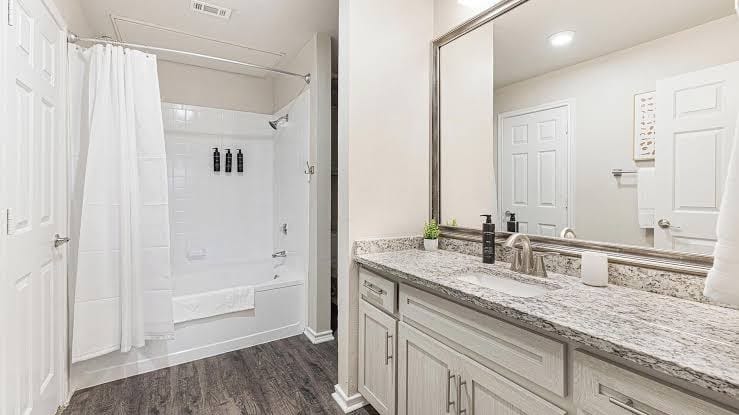 Landing | Spectacular 2BD, Gym, photo 2