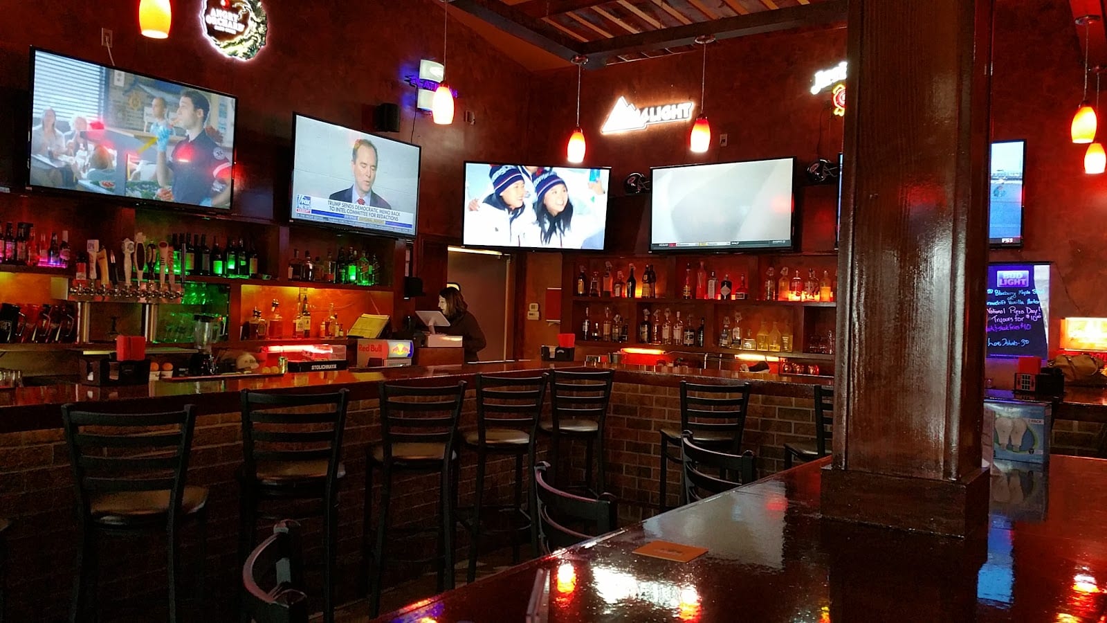 What's Up Pub & Grub
