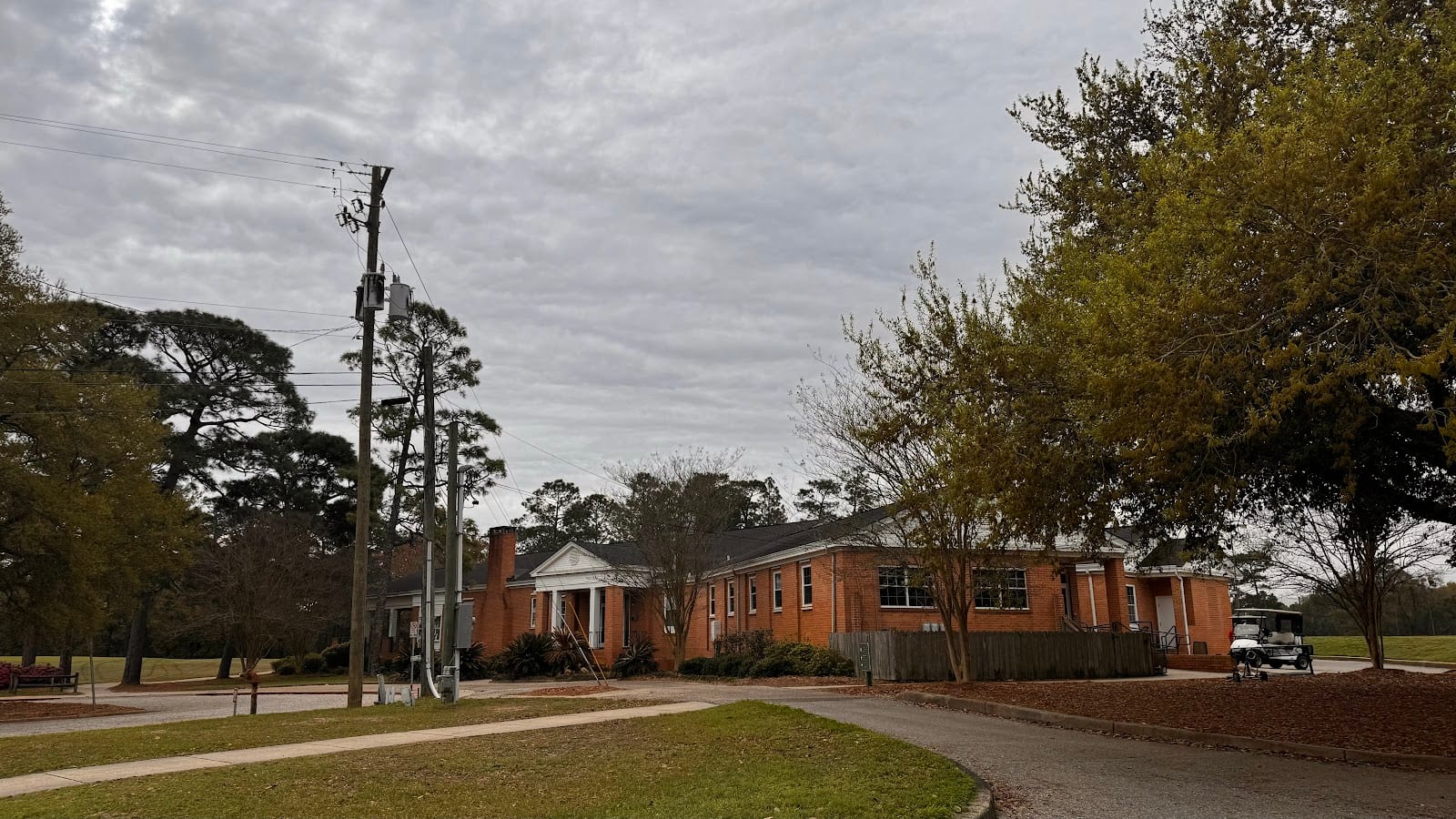 Azelea City Golf Course Club House Cafe