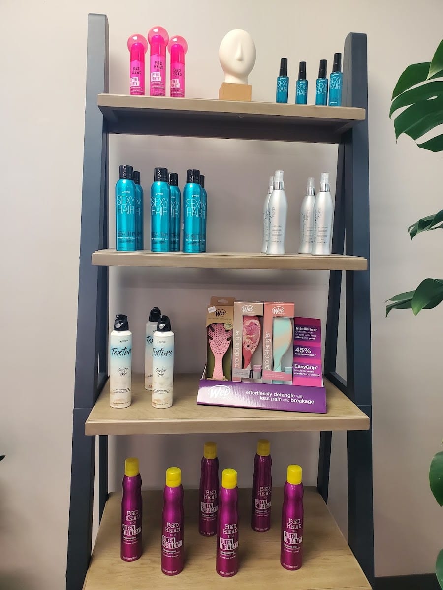 Noggins Salon, photo 2