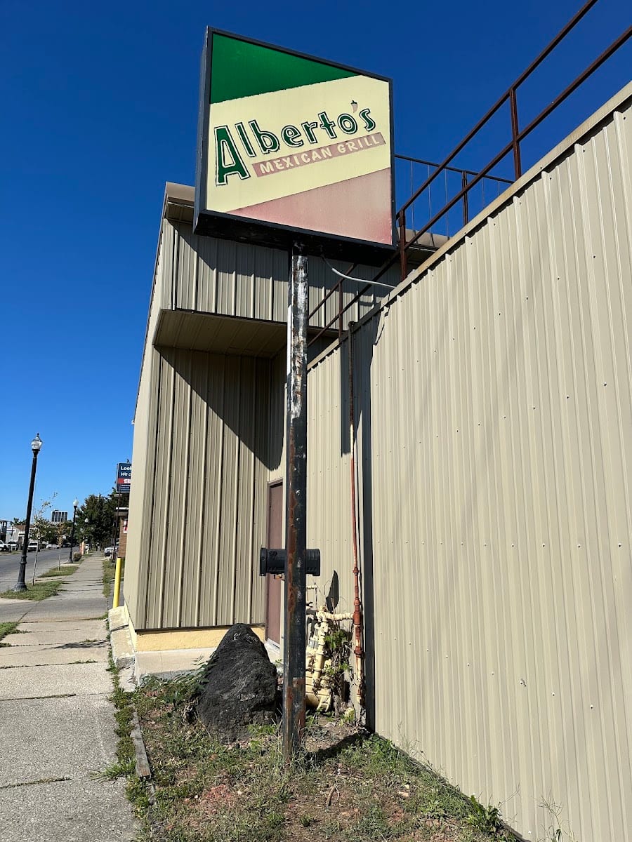 Alberto's Mexican Grill, photo 2