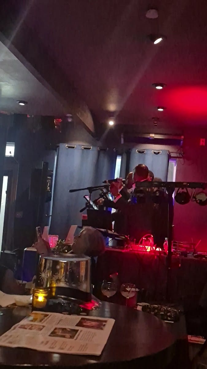MB Speakeasy - Old Town Spring Live Music, photo 3