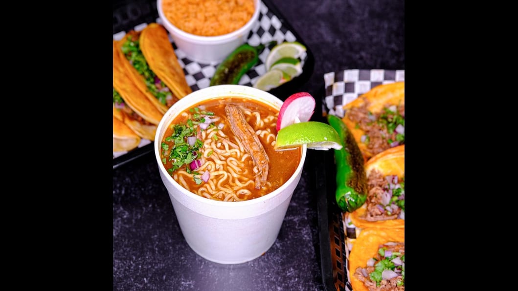 Los Tapatíos Taco Grill
