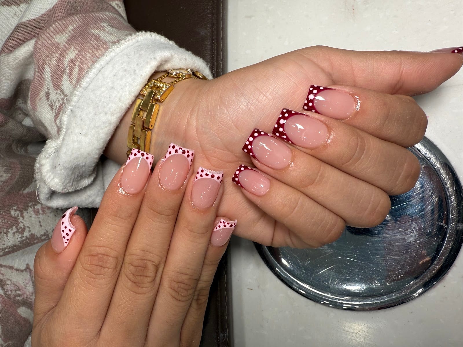 Queen Nails, photo 4