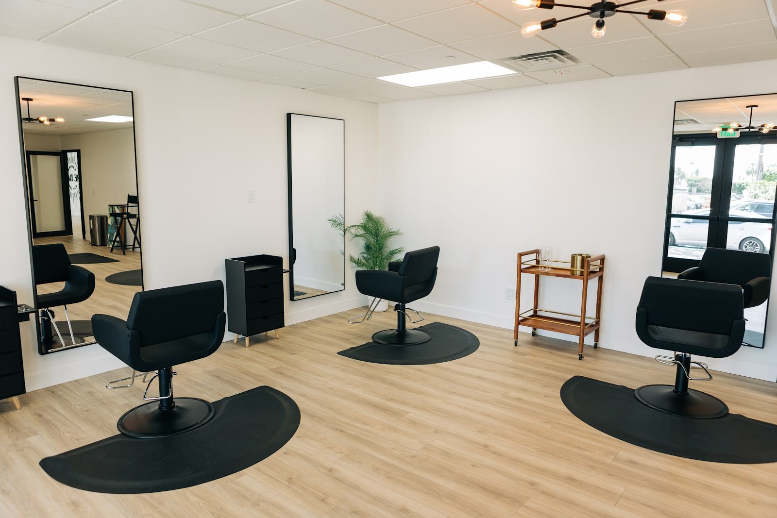 The Dale Modern Day Spa - Old Town