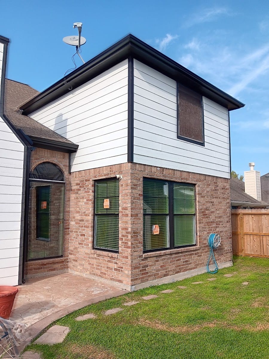AE Seamless Gutters