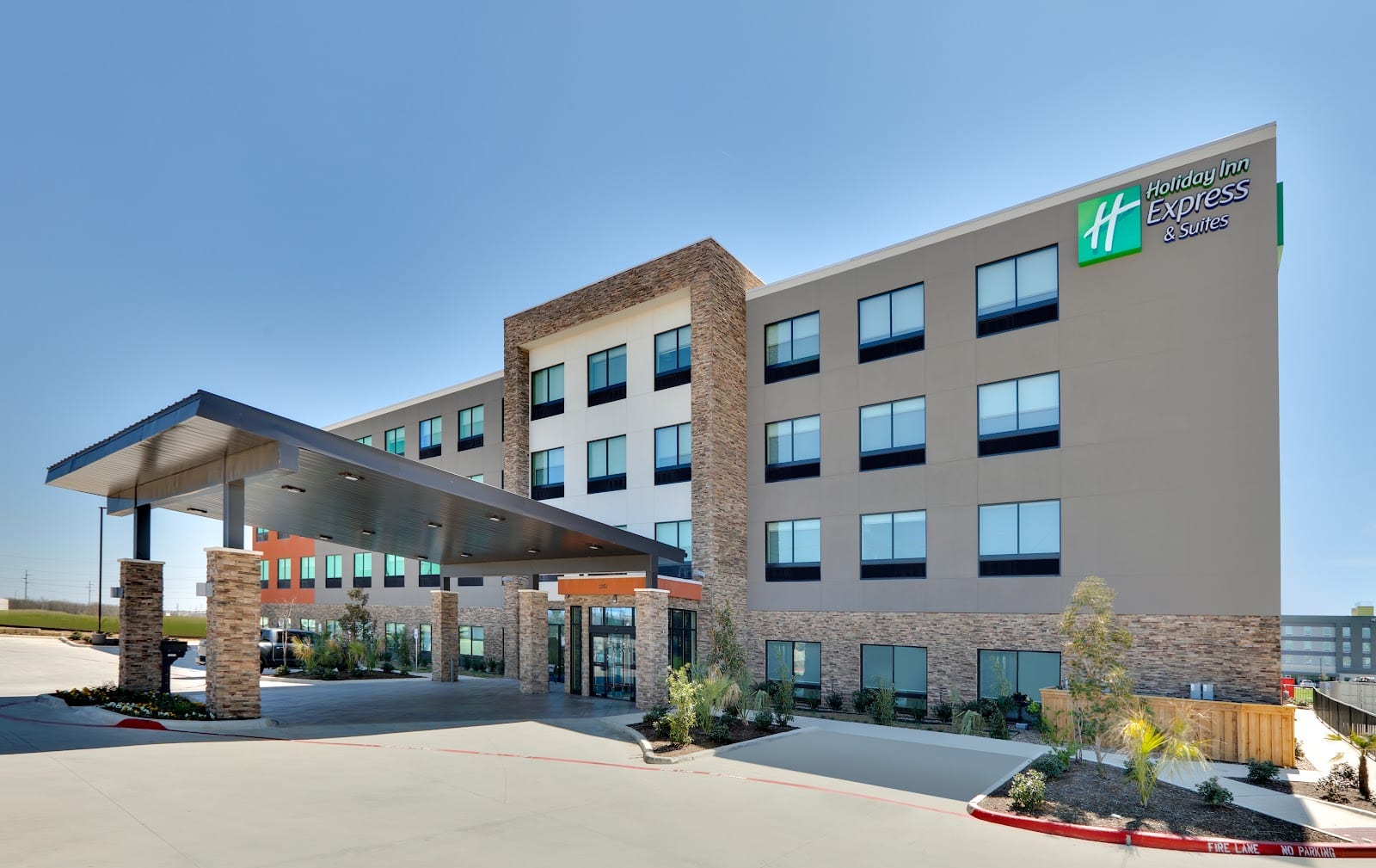 La Quinta Inn & Suites by Wyndham Northlake Ft. Worth