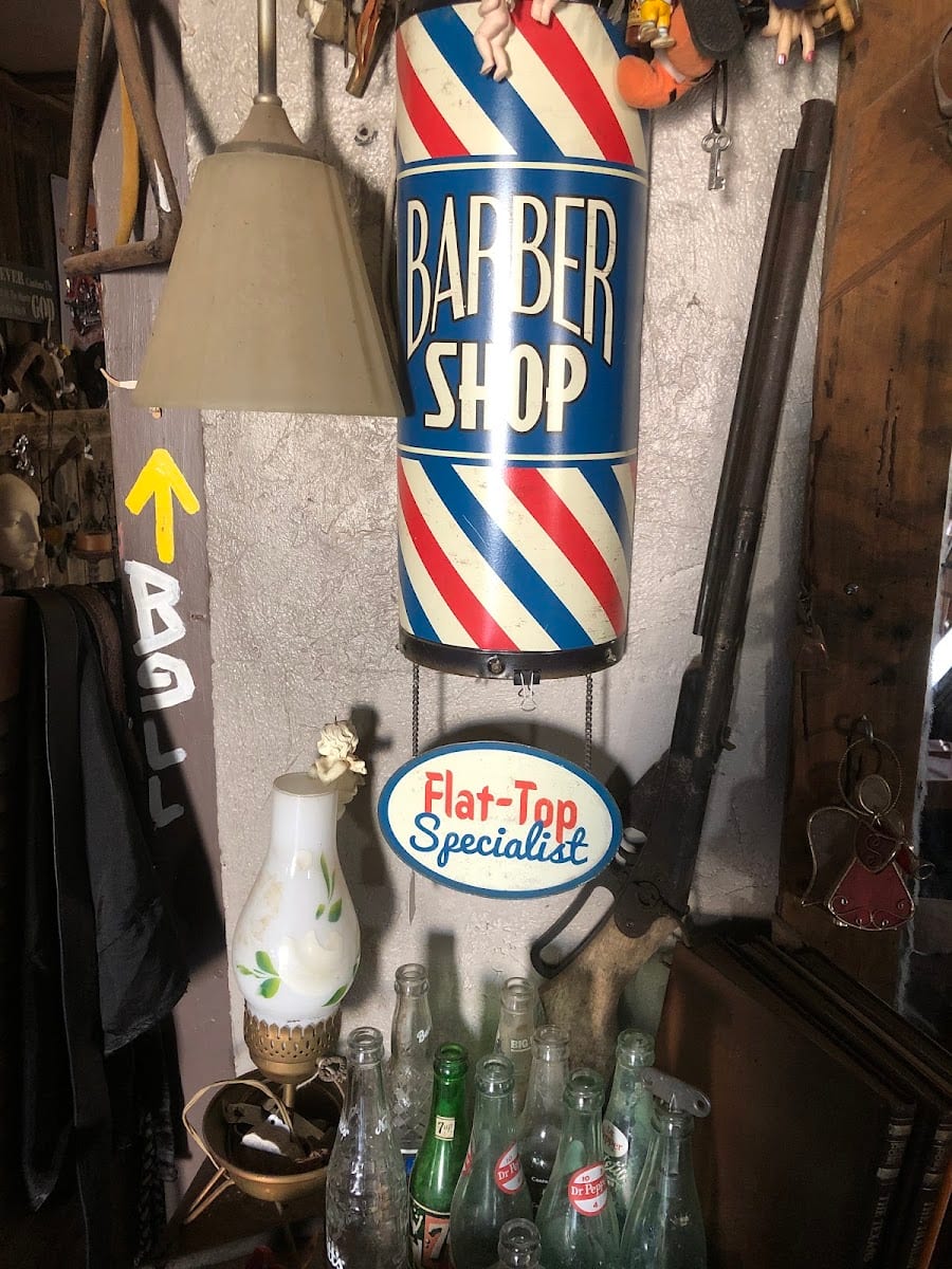 Mustang Barbershop &Trading Post