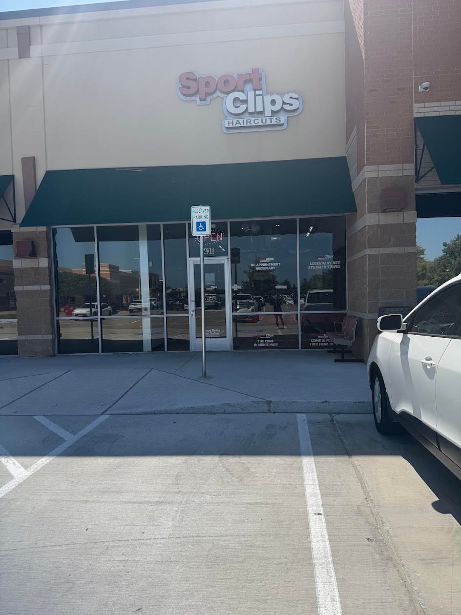 Sport Clips Haircuts of Eldorado & Tollway, photo 3