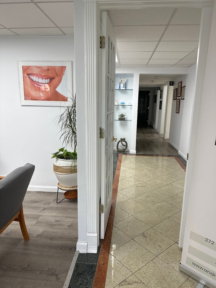 Louisa Correa DDS, photo 4