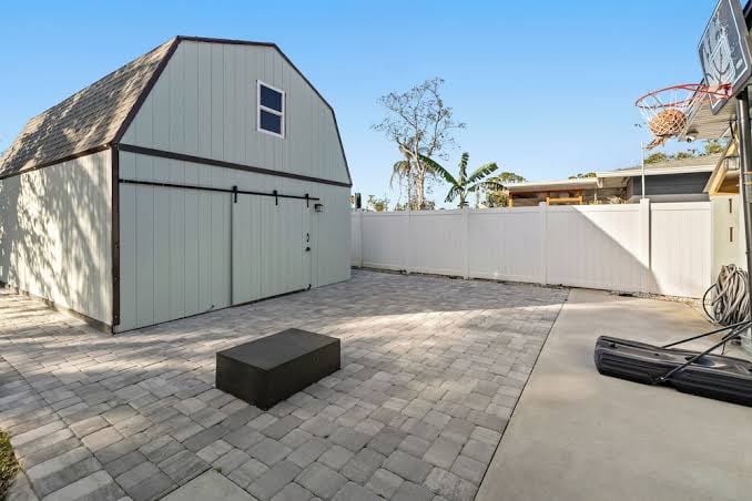 Sarasota Home w/ Pool: 4 Mi to Siesta Key Beach!