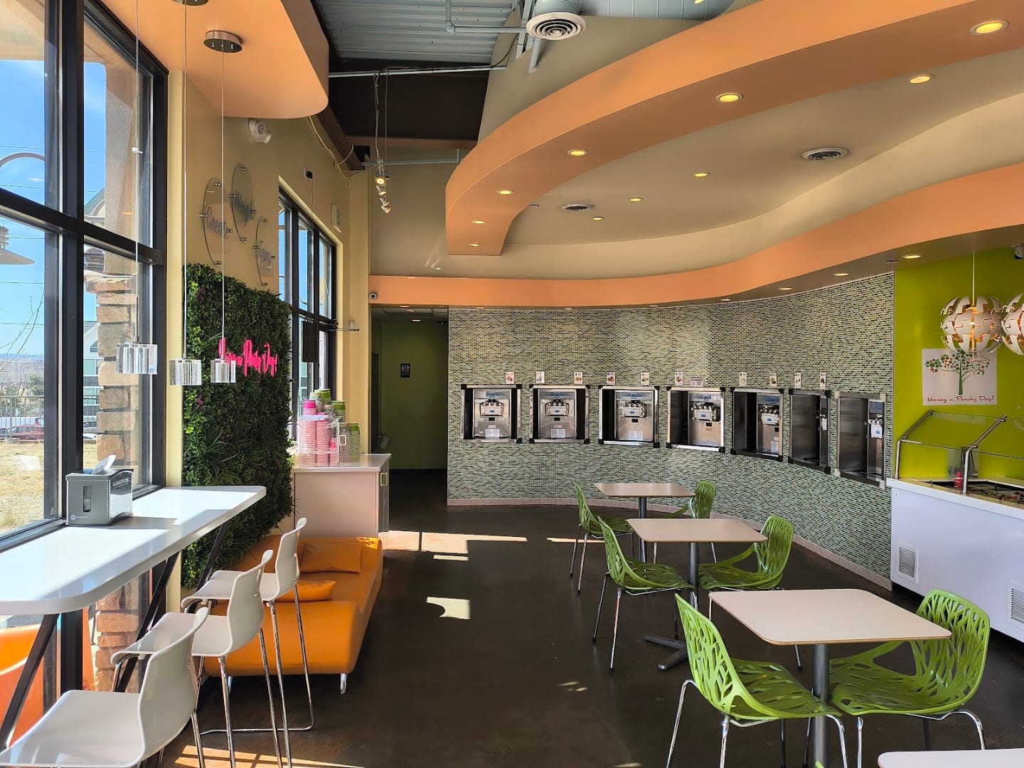 It's All Peachy Frozen Yogurt, photo 4