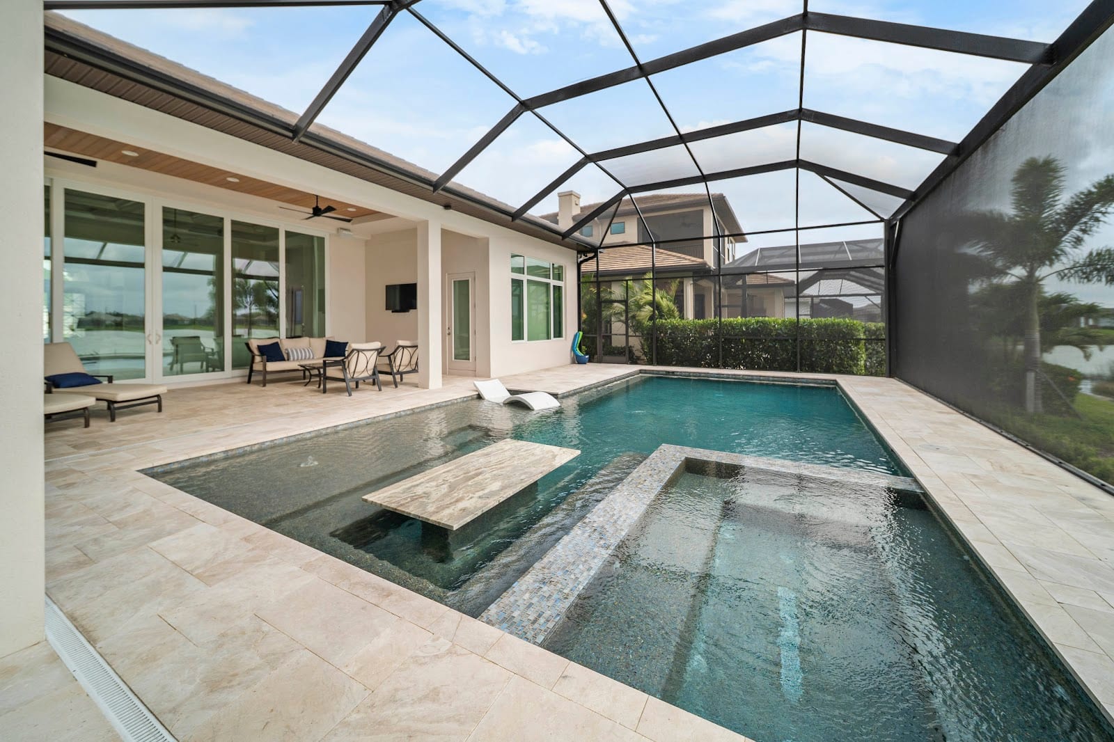 Swim Incorporated, photo 2