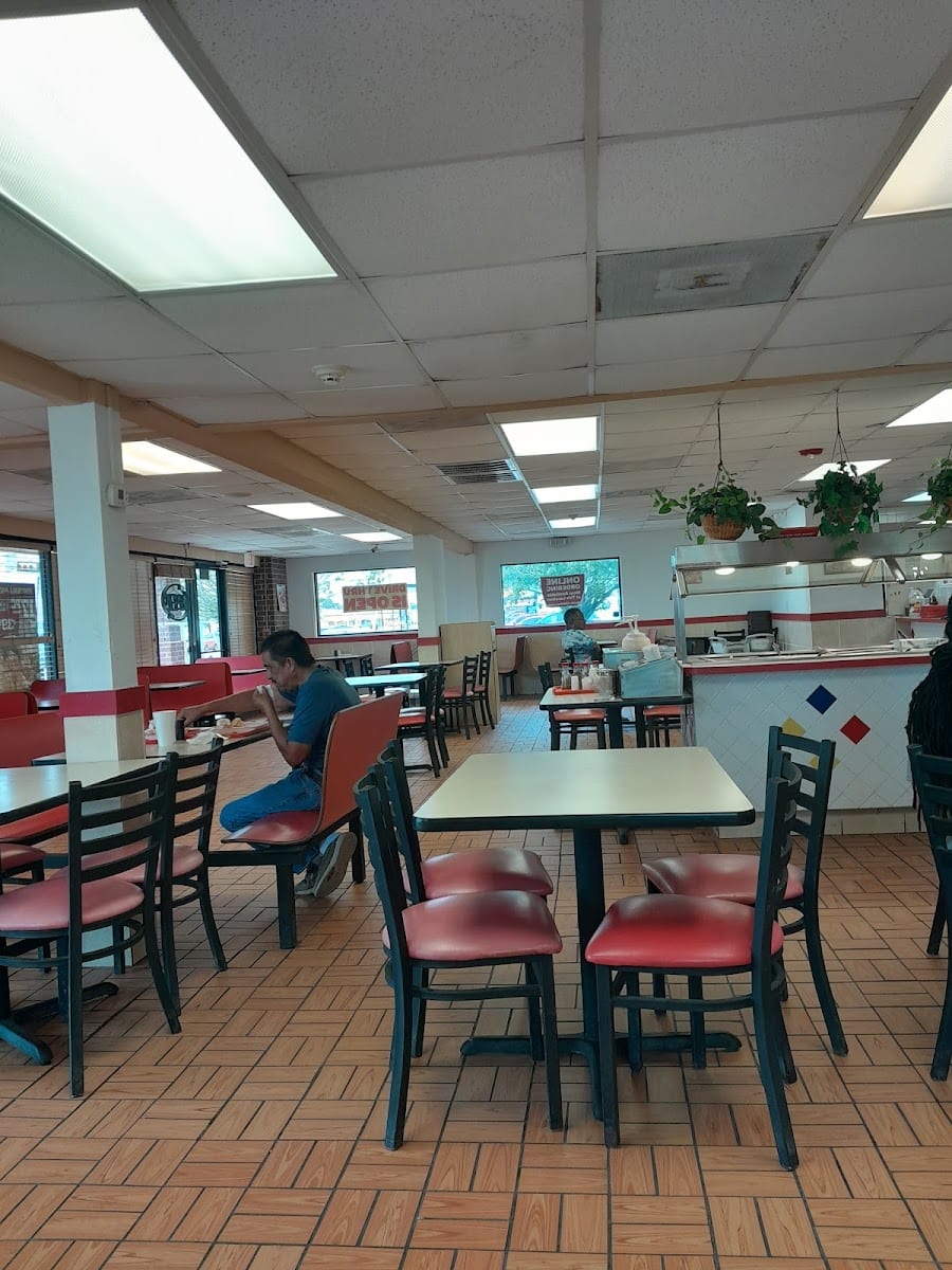 Hartz Chicken Buffet, photo 4