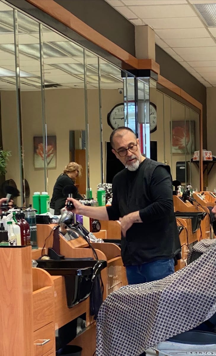 Roberto's Supercuts & Salon, photo 3