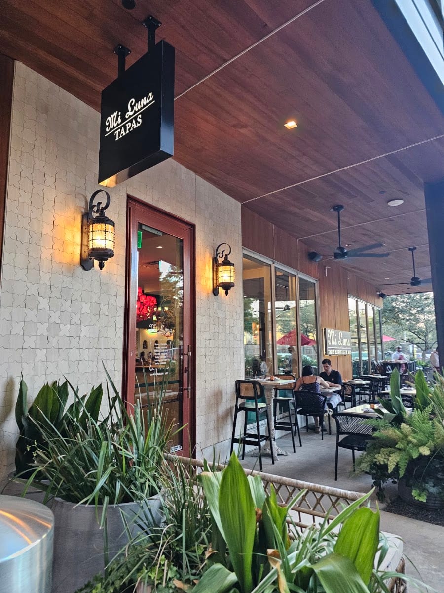 Mi Luna Tapas Restaurant & Bar