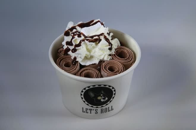 Let's Roll Ice Creamery, photo 3