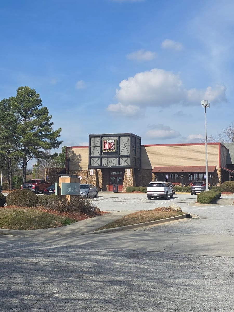 Smokey Bones Lithonia, photo 4