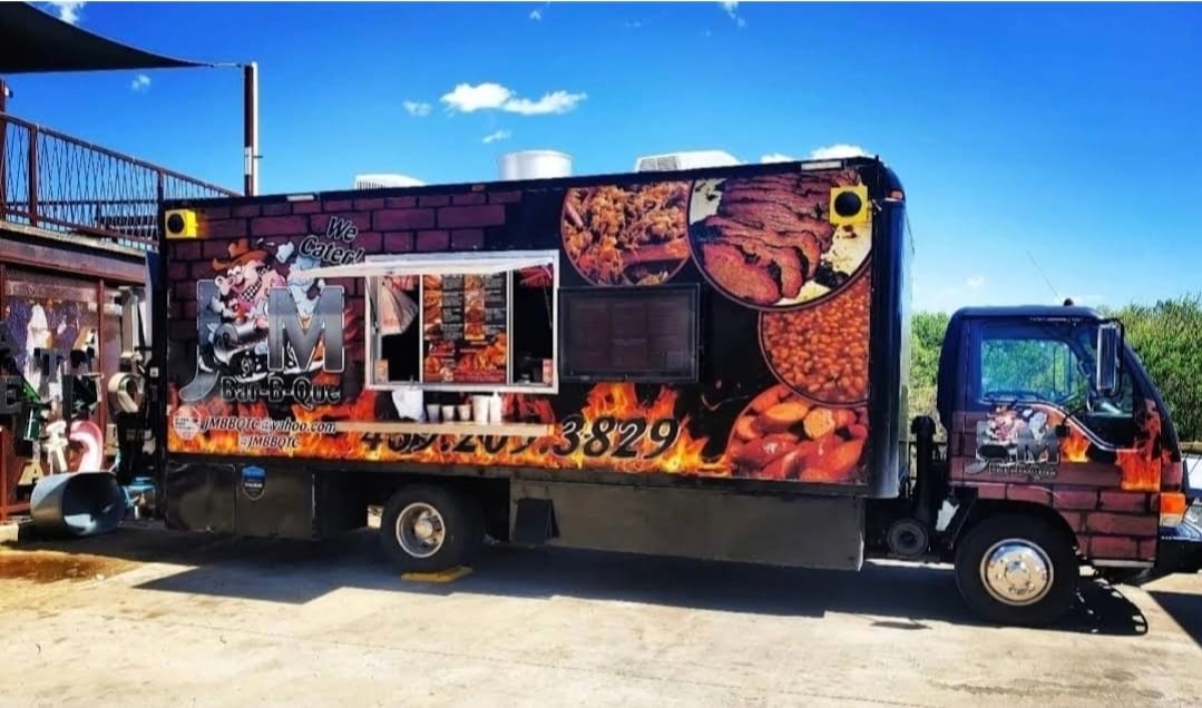 J & M BBQ Food Truck, photo 4