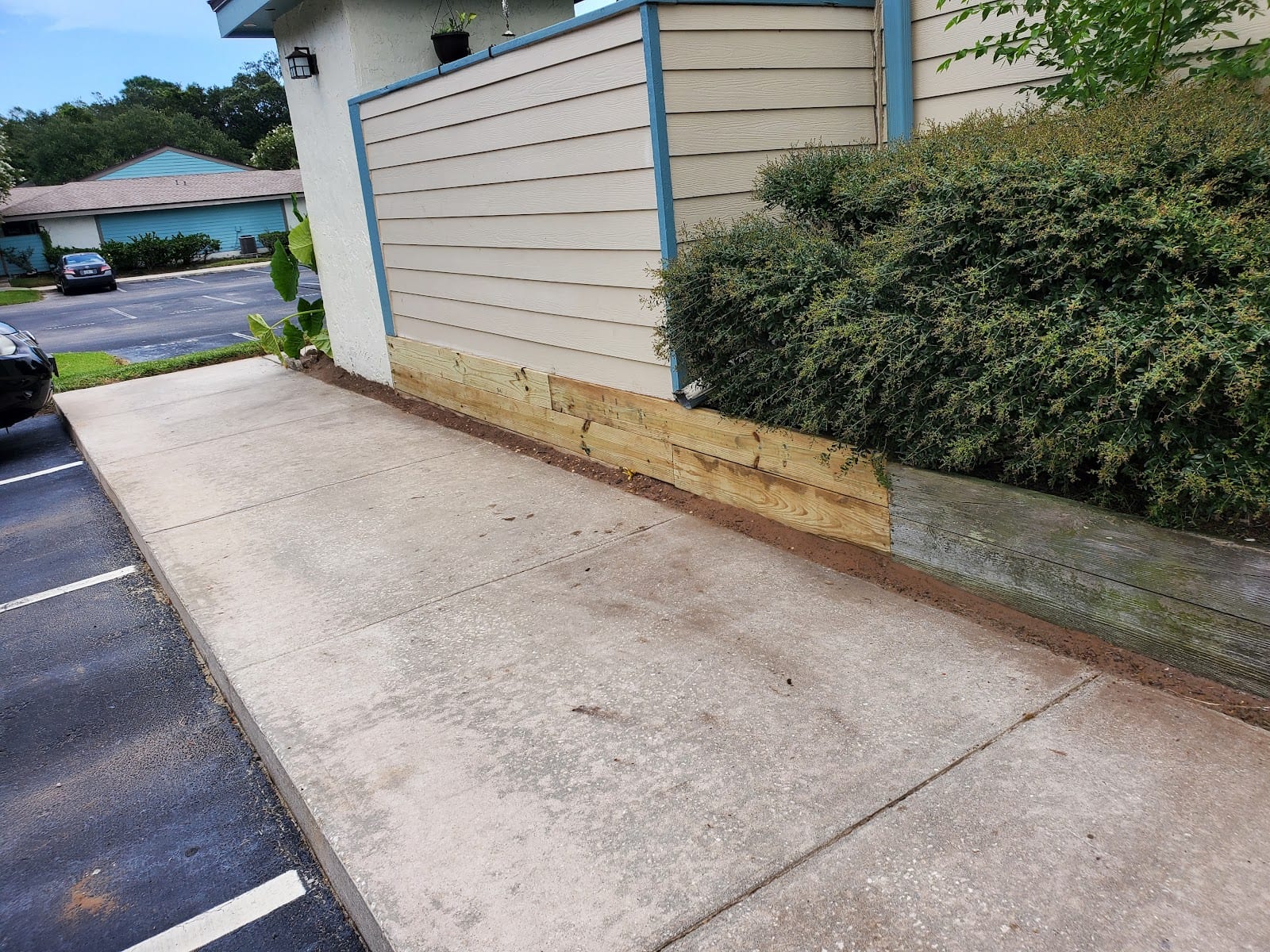 FIX-R-UPAHINC, photo 3