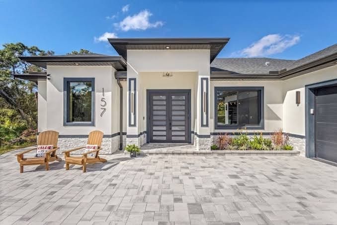 Steps to stores, restaurants, near Warm Mineral Springs, beaches and Wellen Park