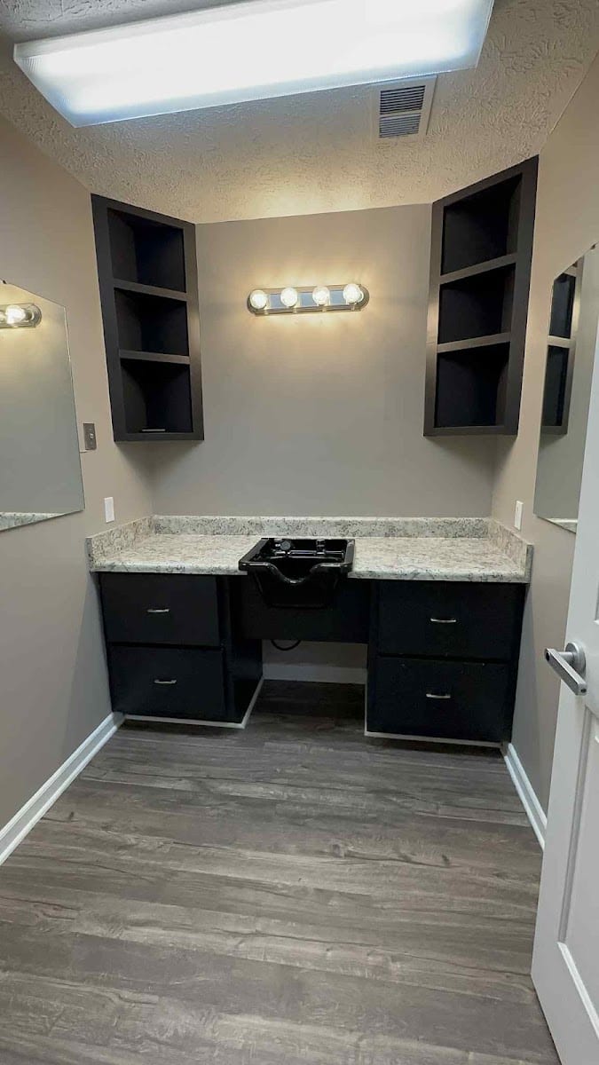 B.E. Salon Suites of Rome