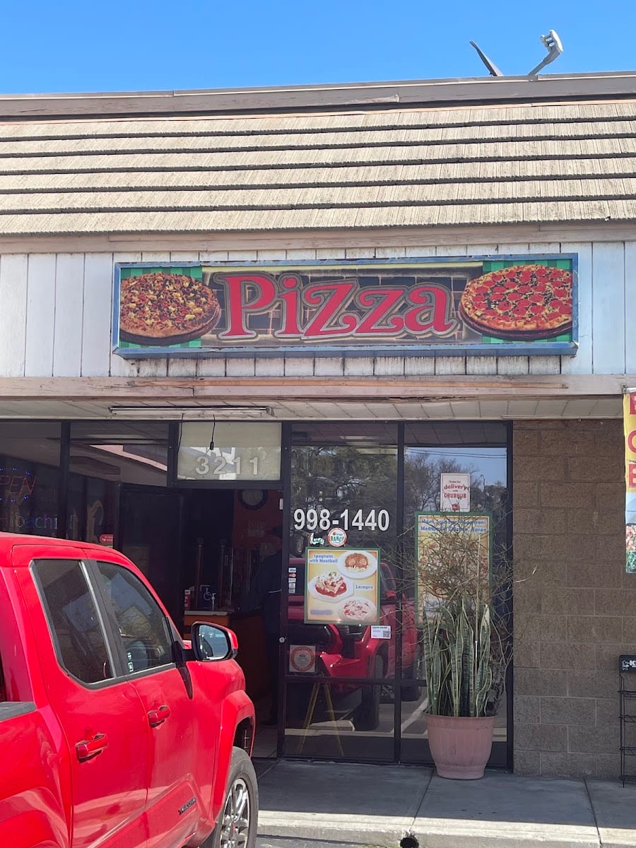 Naples Pizza & Pasta