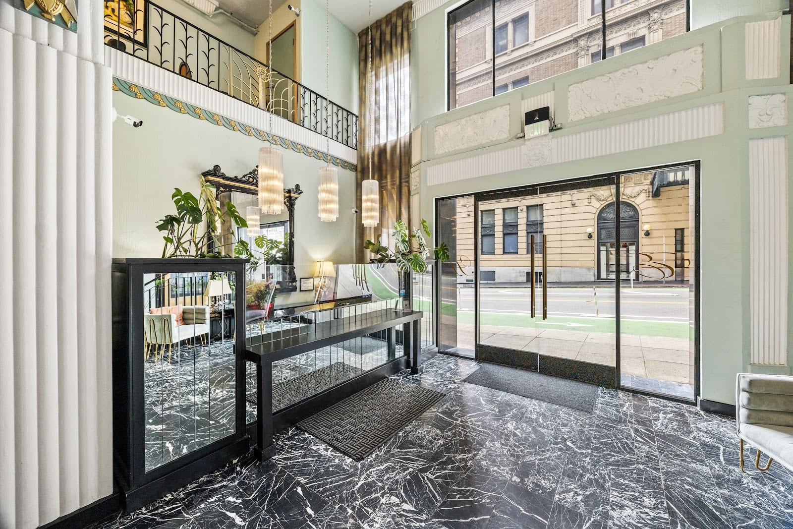 HOTEL EPIK, photo 2