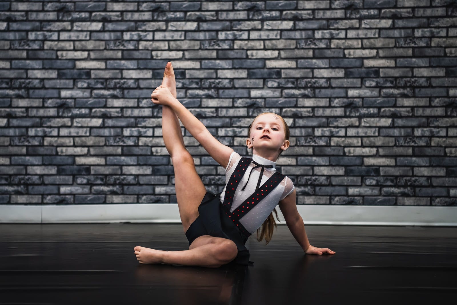 Ms. Lisa's Dance, photo 4