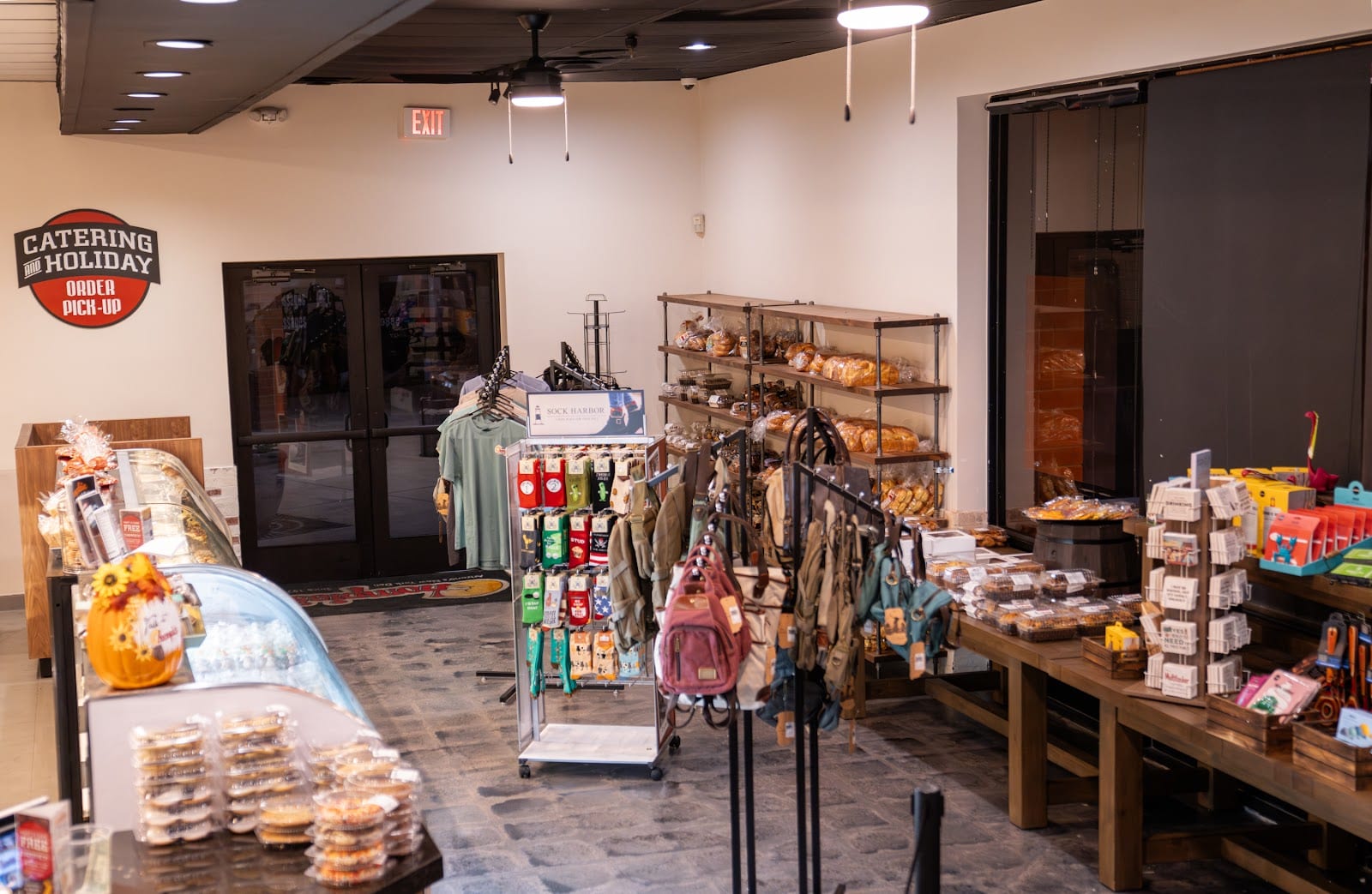 Chompie's Restaurant, Deli, and Bakery, photo 2