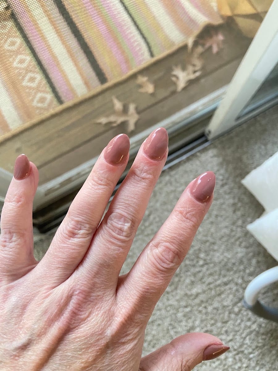Deluxe Nails, photo 2