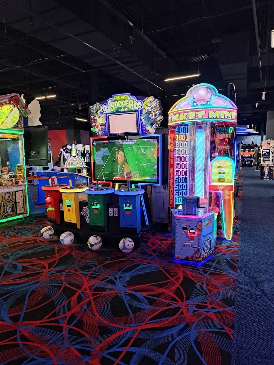 Round1 Bowling & Arcade, photo 2